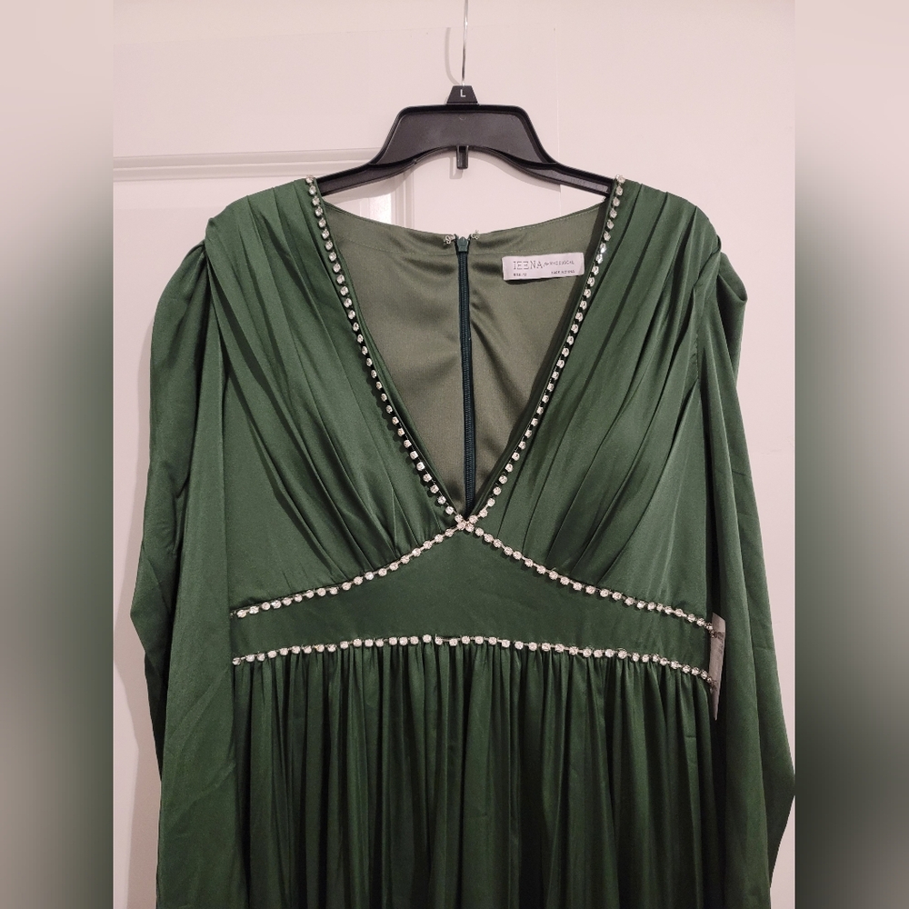 Mac Duggal Green Rhinestone Trim Gown - Picture 3 of 11